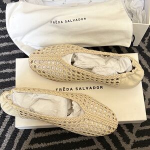 Freda Salvador Riley flats - vanilla woven - new in box size 8